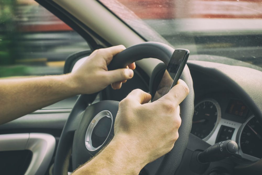 Texting and driving penalties increase in Illinois
